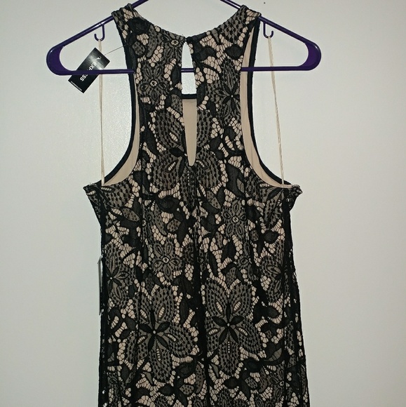 Dress - Picture 4 of 4